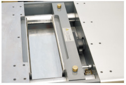 آلة الضغط على آلة الصحافة